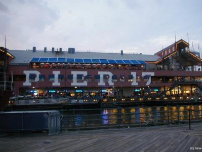 Shopping South Street Seaport & Pier 17